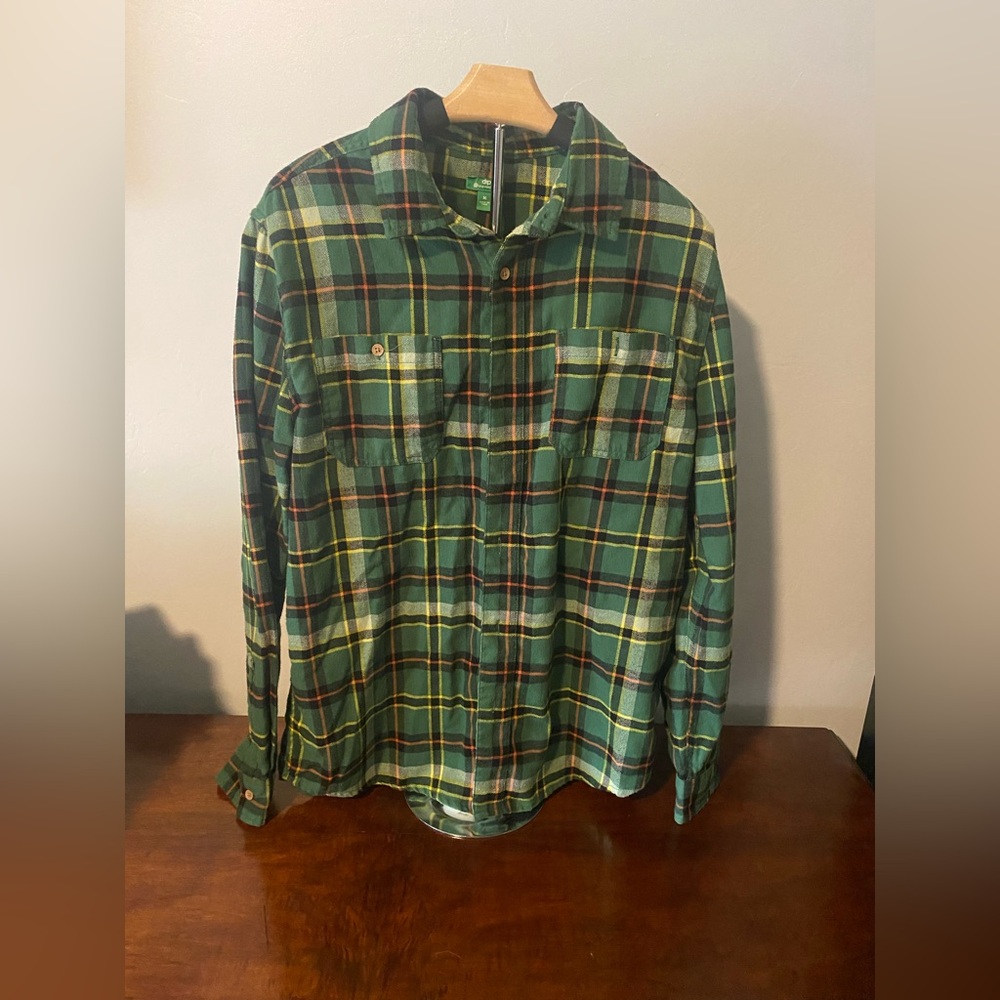 DIP Men’s Medium Green Plaid Flannel Long Sleeve Shirt